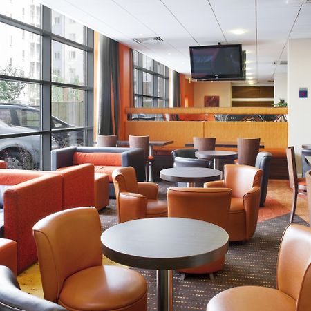Holiday Inn Express Slough Restoran fotoğraf