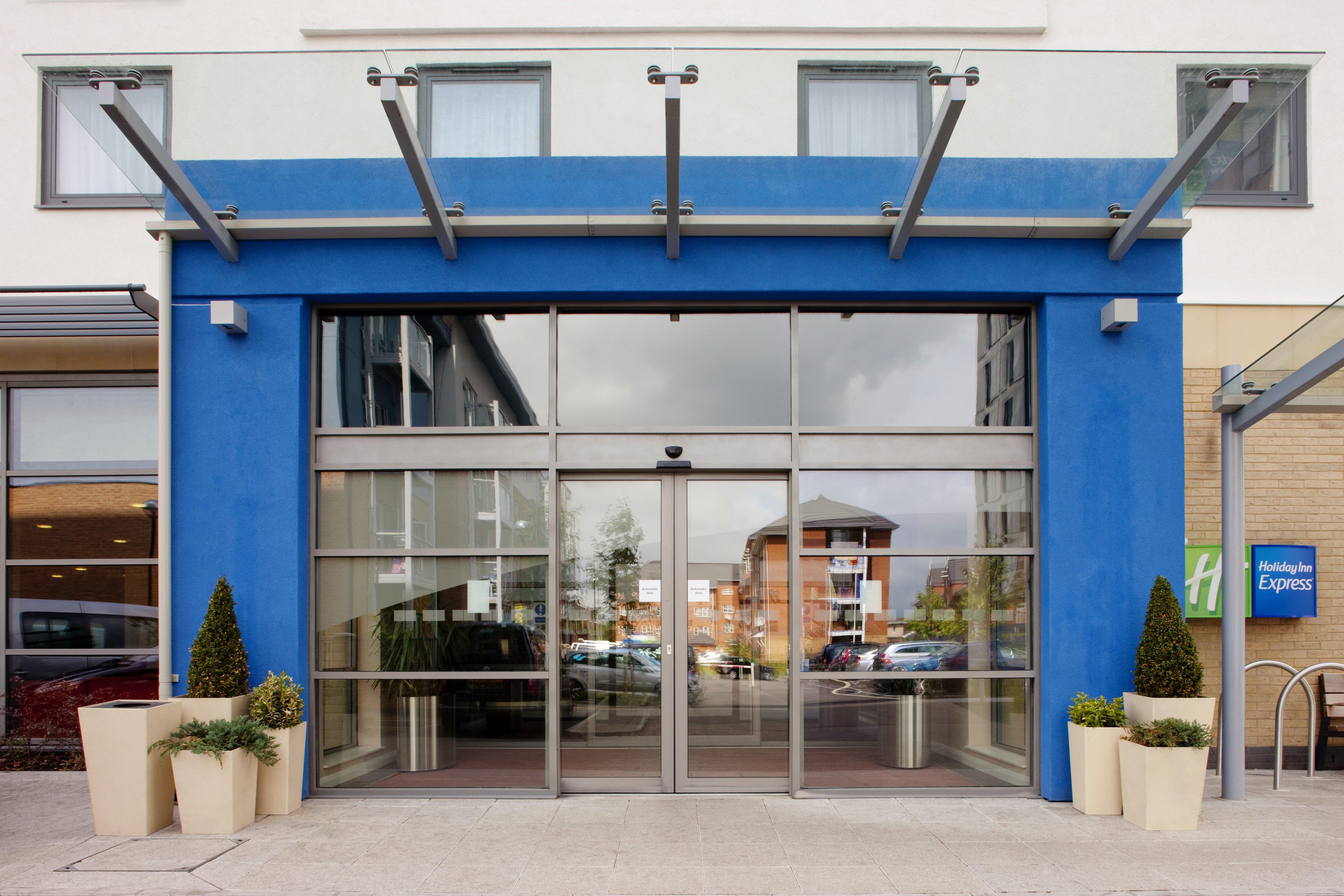 Holiday Inn Express Slough Dış mekan fotoğraf
