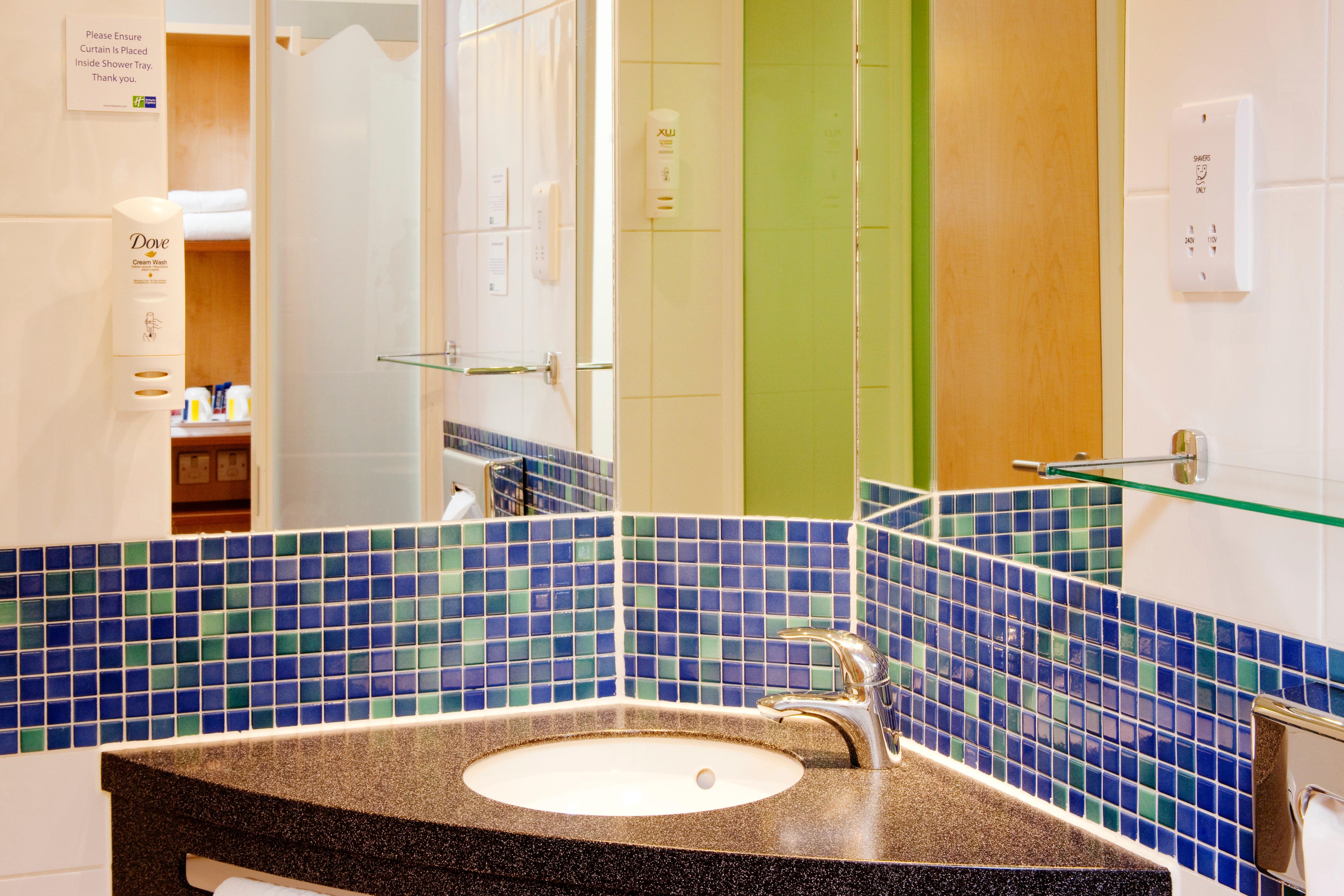 Holiday Inn Express Slough Dış mekan fotoğraf