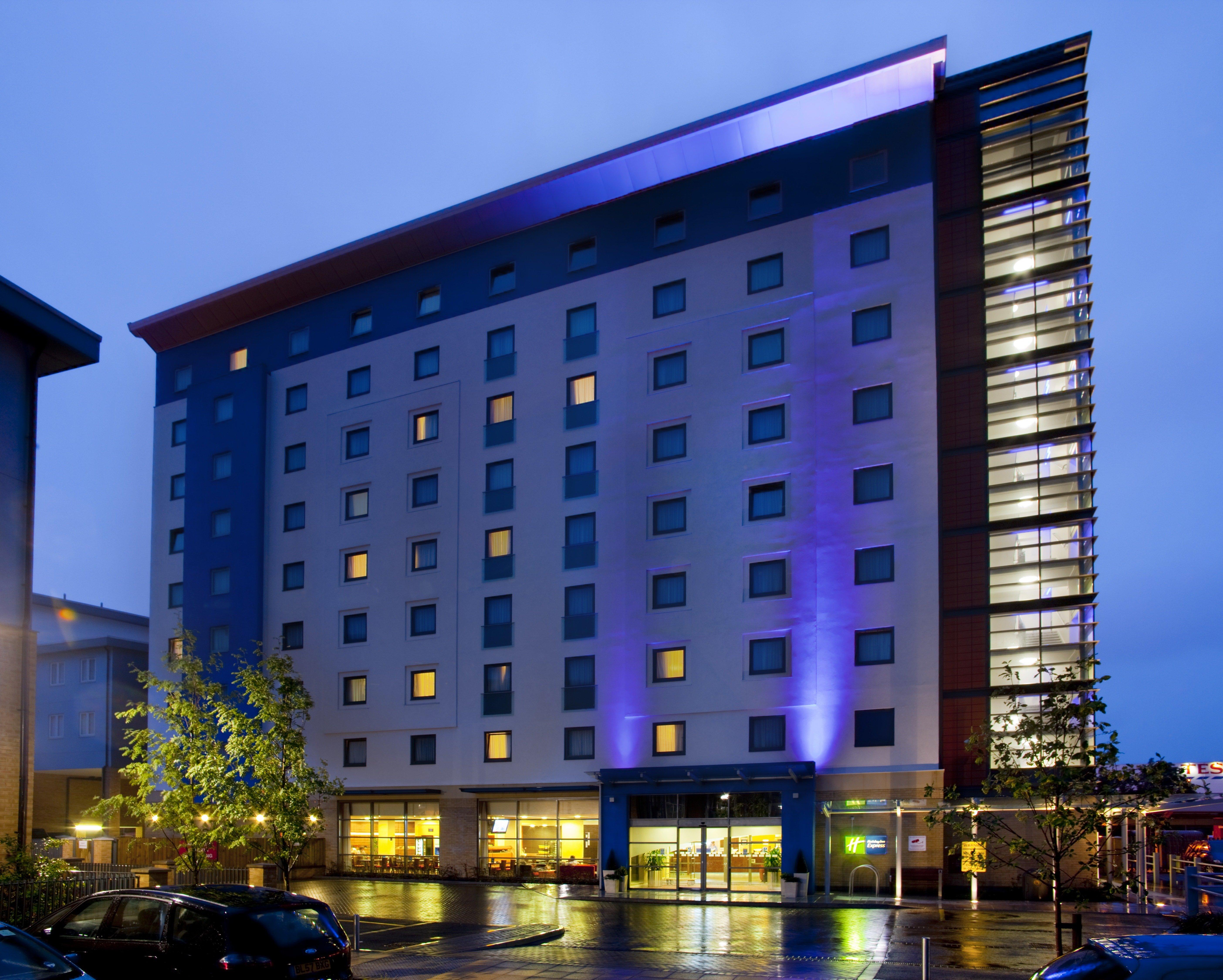 Holiday Inn Express Slough Dış mekan fotoğraf