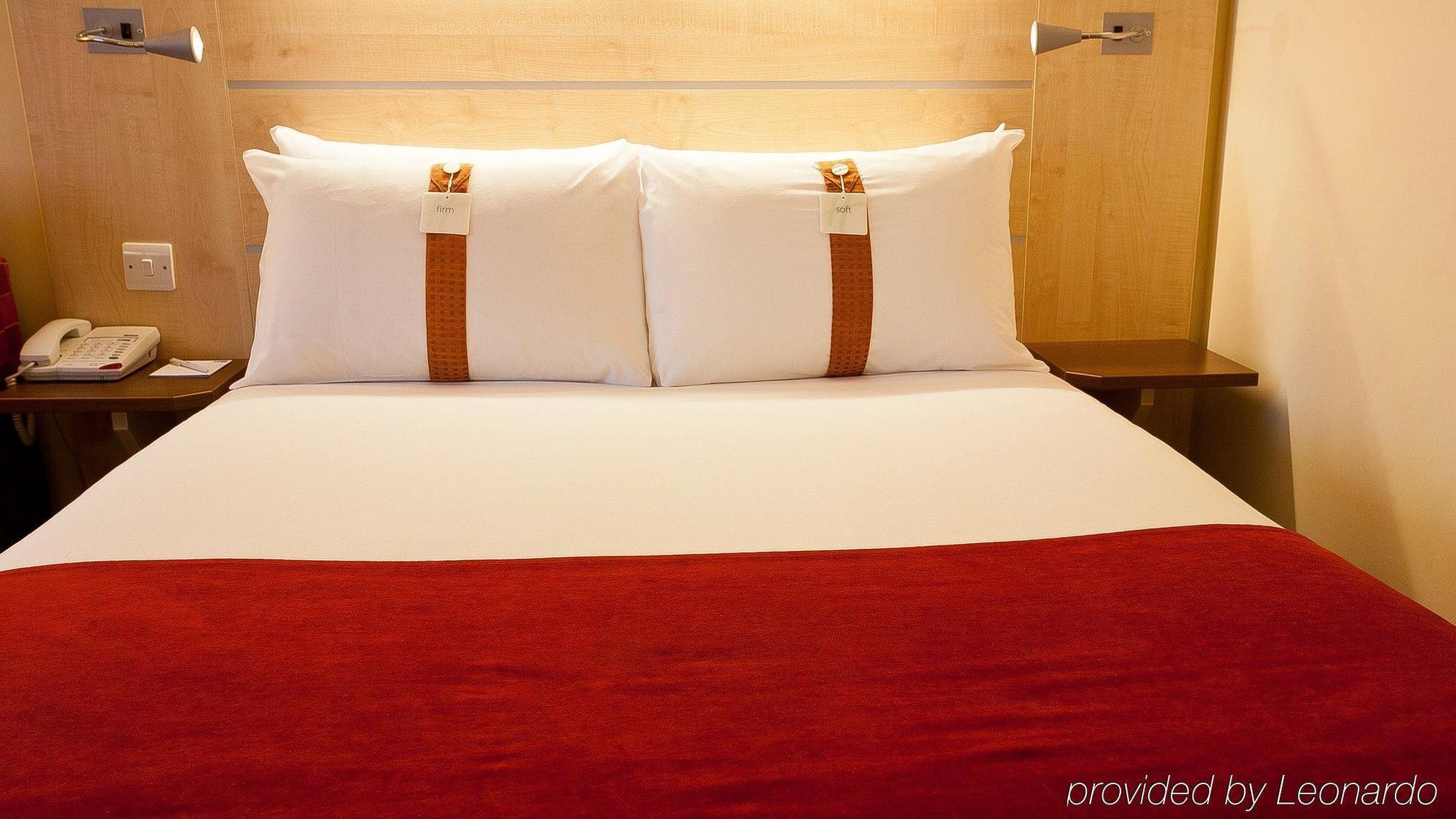 Holiday Inn Express Slough Dış mekan fotoğraf