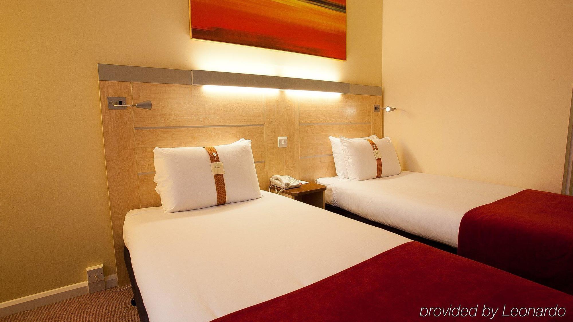 Holiday Inn Express Slough Dış mekan fotoğraf