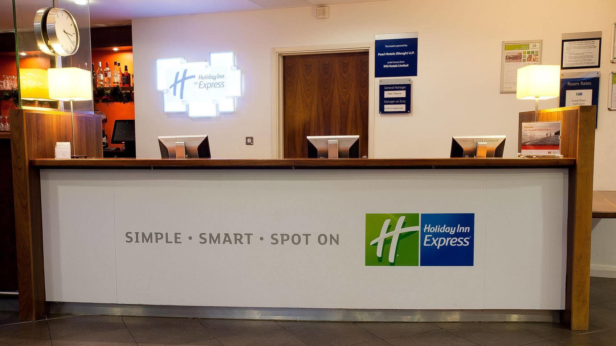Holiday Inn Express Slough Dış mekan fotoğraf